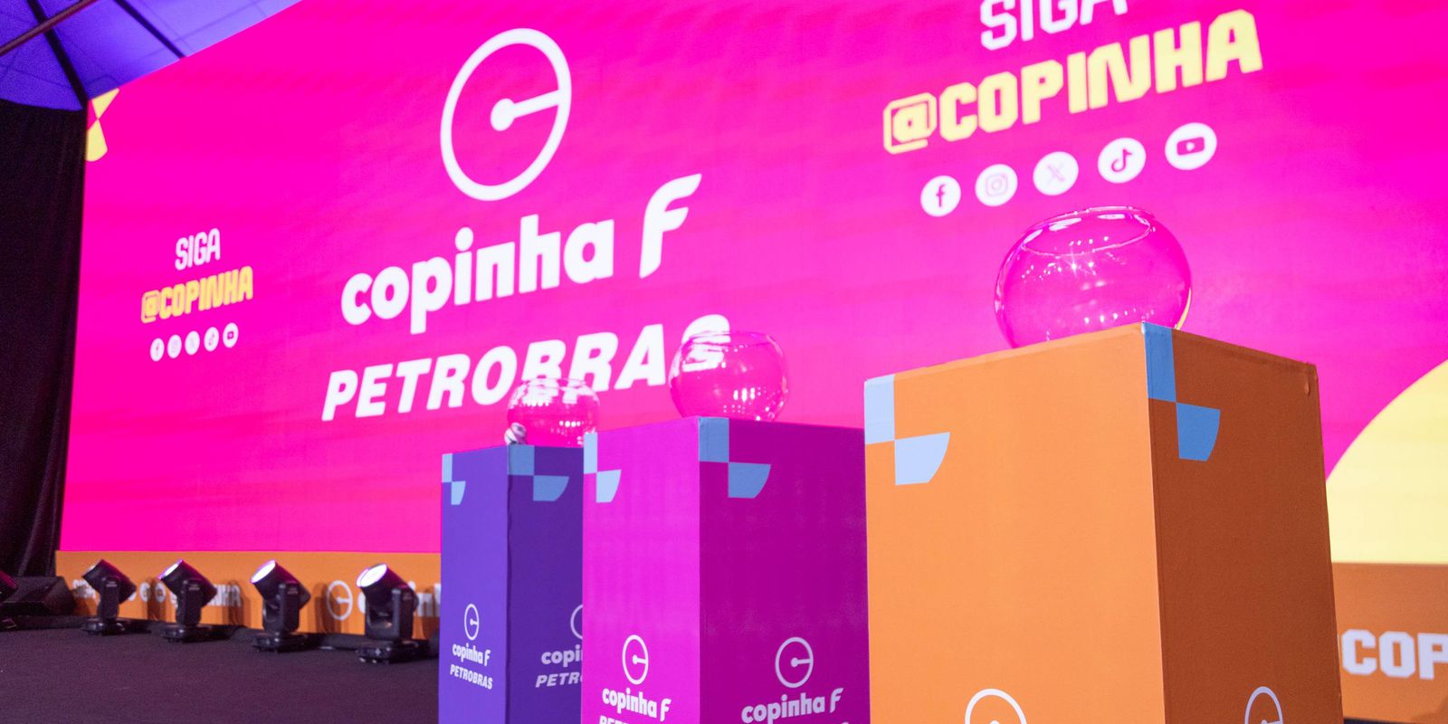 Versão feminina da Copa São Paulo chega ao 4º ano reunindo, na capital paulista, 20 clubes de todo o país. Torneio sub-20 vai de 24 de novembro a 12 de dezembro.