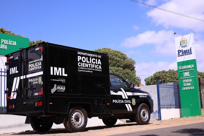 O corpo de um homem ainda não identificado foi localizado na tarde desta quinta-feira 1709 no Rio Parnaíba sob a Ponte Metálica na região central de …