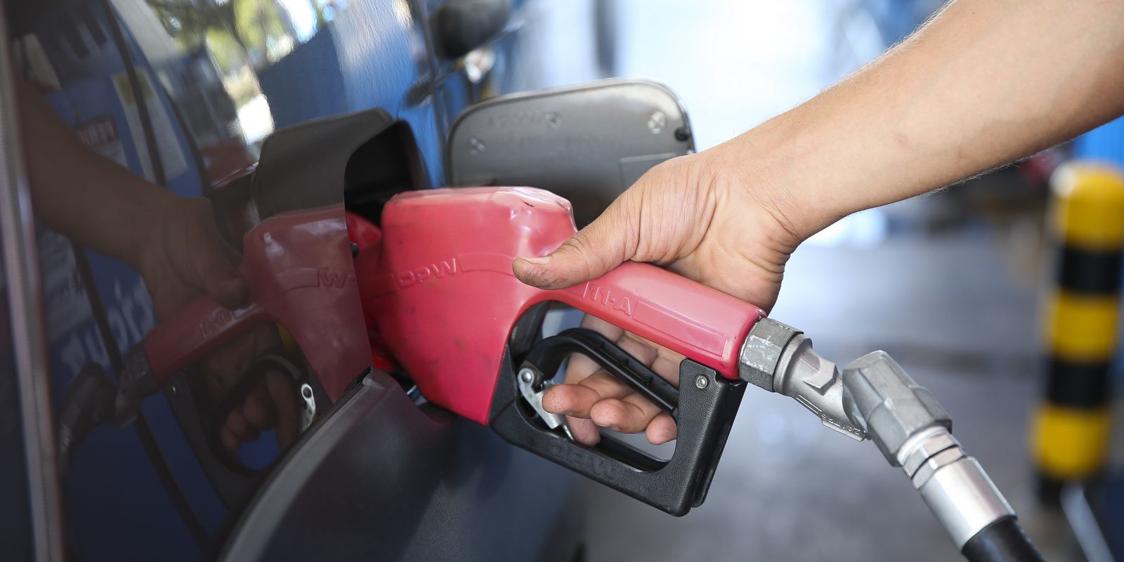 A subvenção tem como objetivo reduzir a pressão sobre o preço do diesel no mercado doméstico, combustível utilizado principalmente no transporte de cargas e no transporte coletivo.