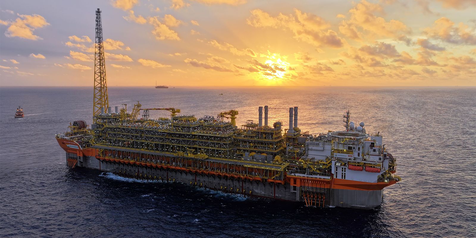 O Conselho de Administração da Petrobras aprovou, nesta sexta-feira (18), a adesão à subvenção econômica aos produtores e importadores de óleo diesel e suas correntes. A…