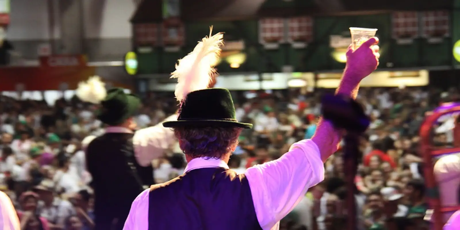 A maior festa da cultura alemã das Américas já começou em Blumenau, Santa Catarina. A edição de número 41 da Oktoberfest será realizada até o próximo dia 25 no Parque Vila…