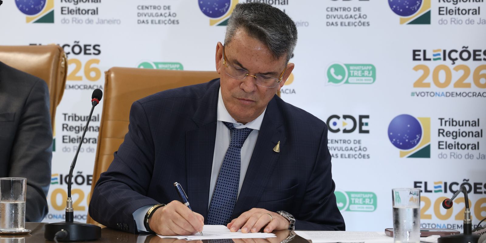 Em seu voto, o presidente do TRE-RJ, desembargador Claudio de Mello Tavares, avaliou que as justificativas que levaram ao pedido no primeiro turno se mantêm.